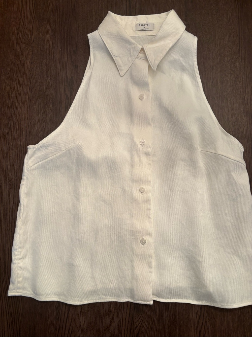Babaton Cream Sleeveless Button-Down Collar Top